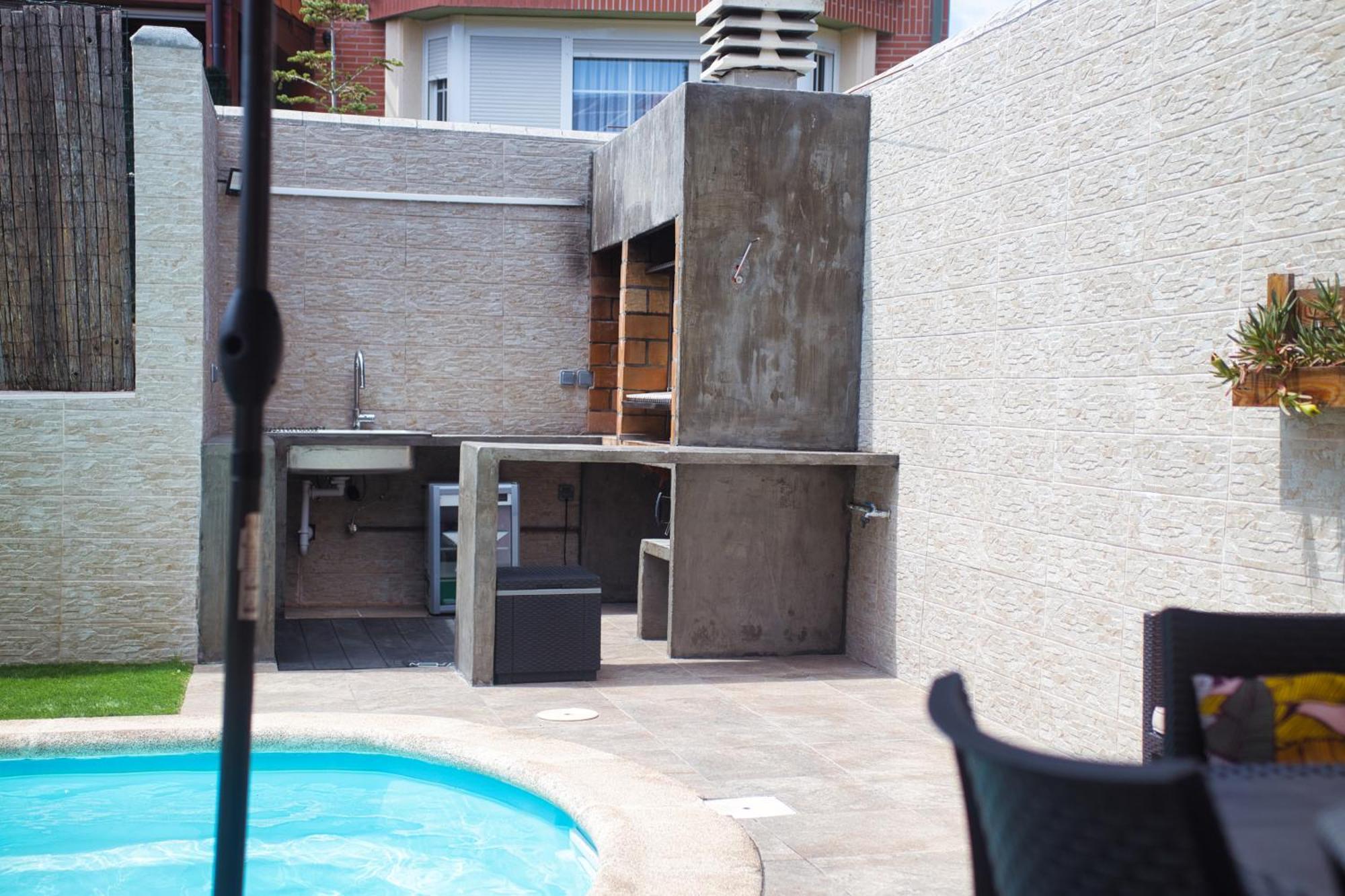 Villa La Casuca De Logan Castro Urdiales Exterior foto